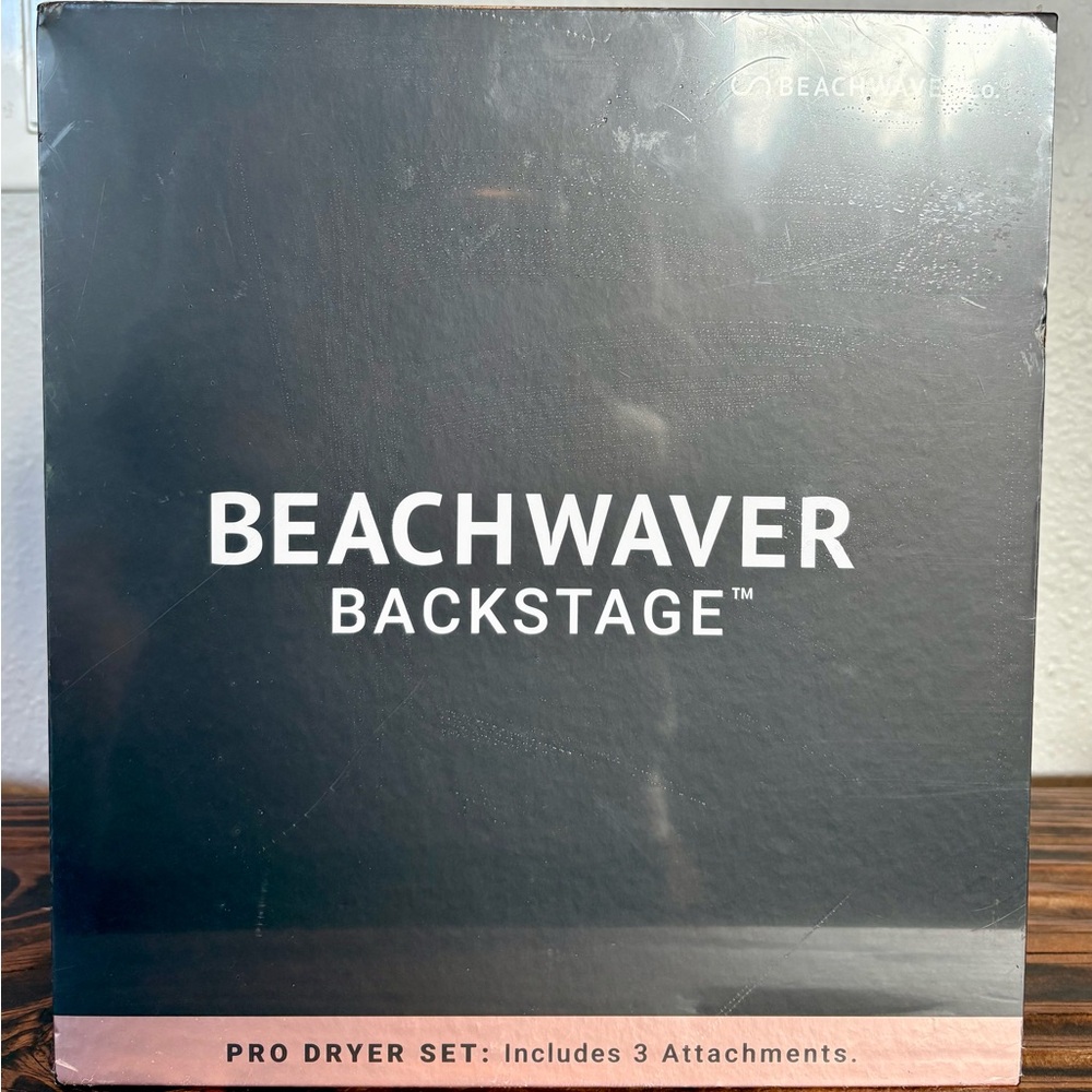 The Beachwaver Co. Backstage Pro Dryer Set, Includes 3 Magnetic Attachments BNIB